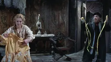 Backdrop to the movie "The Fearless Vampire Killers" #249719