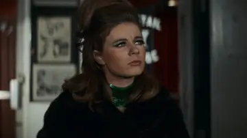 Backdrop to the movie "Valley of the Dolls" #1532540
