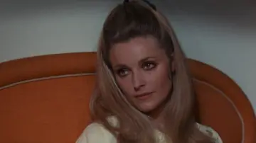Backdrop to the movie "Valley of the Dolls" #1532544