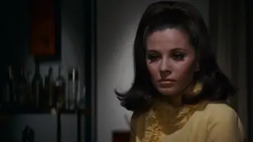 Backdrop to the movie "Valley of the Dolls" #1532569