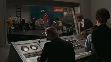 Backdrop to the movie "Valley of the Dolls" #1532575