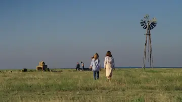 Backdrop to the movie "Badlands" #1165001