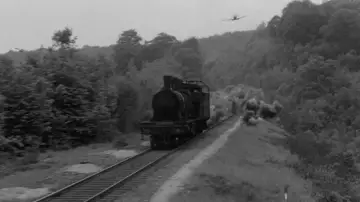 Backdrop to the movie "The Train" #1010425