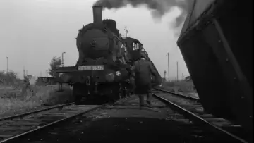 Backdrop to the movie "The Train" #1010434