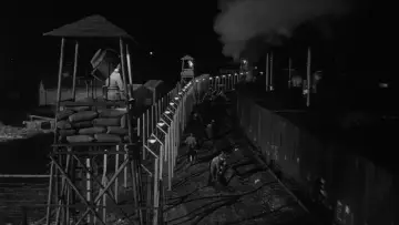 Backdrop to the movie "The Train" #1010445
