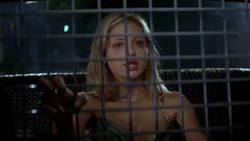 Backdrop to the movie "I Know What You Did Last Summer" #694764
