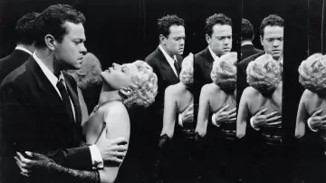 Backdrop to the movie "The Lady from Shanghai" #817900