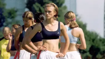 Backdrop to the movie "Bend It Like Beckham" #732383