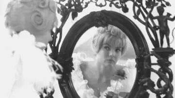 Backdrop to the movie "Cléo from 5 to 7" #941786