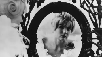 Backdrop to the movie "Cléo from 5 to 7" #985270
