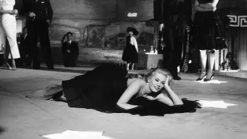 Backdrop to the movie "La Dolce Vita" #970742