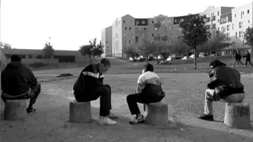 Backdrop to the movie "La Haine" #1198713