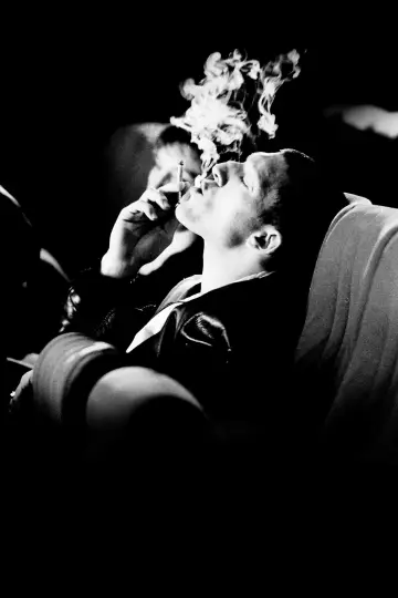 Poster to the movie "La Haine" #430641