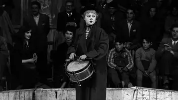 Backdrop to the movie "La Strada" #182104