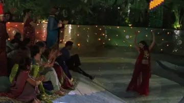 Backdrop to the movie "Monsoon Wedding" #1203403