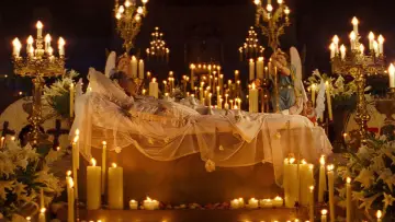 Backdrop to the movie "Romeo + Juliet" #262457