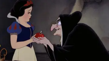 Backdrop to the movie "Snow White and the Seven Dwarfs" #580886