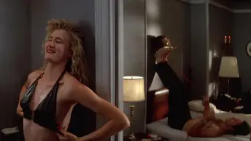 Backdrop to the movie "Wild at Heart" #865191