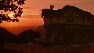 Backdrop to the movie "Scream" #910325