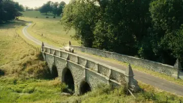 Backdrop to the movie "Atonement" #593106