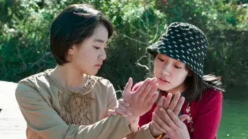 Backdrop to the movie "A Tale of Two Sisters" #810947