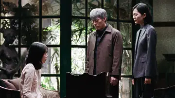Backdrop to the movie "A Tale of Two Sisters" #810968