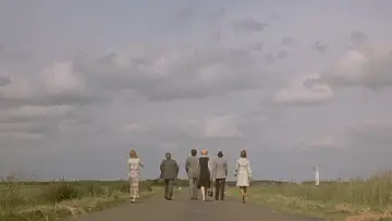 Backdrop to the movie "The Discreet Charm of the Bourgeoisie" #981241