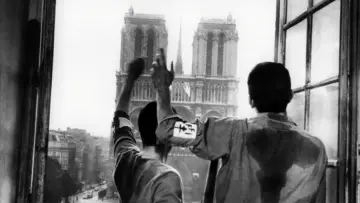 Backdrop to the movie "Is Paris Burning?" #1010262