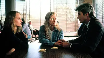 Backdrop to the movie "Final Analysis" #938755