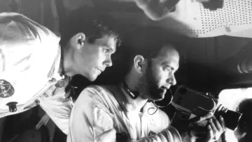 Backdrop to the movie "Apollo 13" #783912