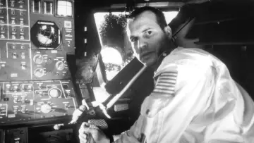 Backdrop to the movie "Apollo 13" #783917