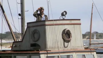 Backdrop to the movie "Jaws" #520964