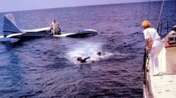 Backdrop to the movie "Jaws: The Revenge" #1532209