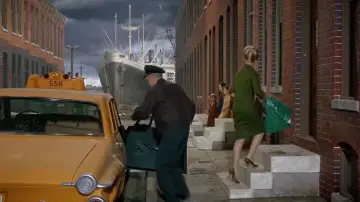 Backdrop to the movie "Marnie" #990639