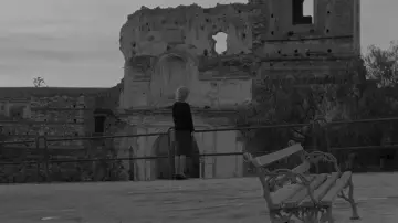 Backdrop to the movie "L