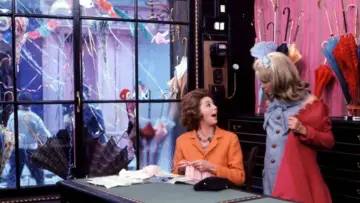 Backdrop to the movie "The Umbrellas of Cherbourg" #987861