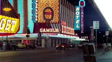 Backdrop to the movie "Diamonds Are Forever" #968568