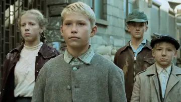Backdrop to the movie "Downfall" #668125