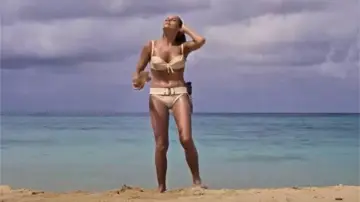 Backdrop to the movie "Dr. No" #624473