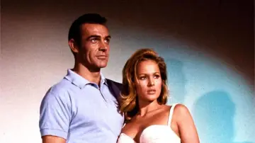 Backdrop to the movie "Dr. No" #624476