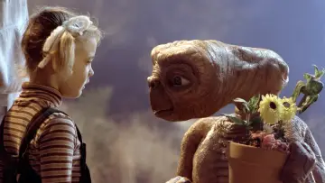 Backdrop to the movie "E.T. the Extra-Terrestrial" #488230