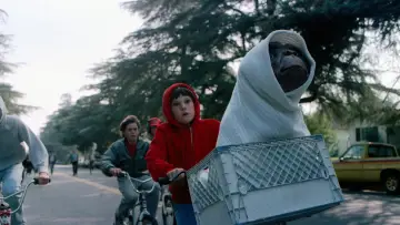 Backdrop to the movie "E.T. the Extra-Terrestrial" #578221