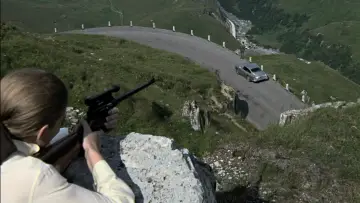 Backdrop to the movie "Goldfinger" #621045