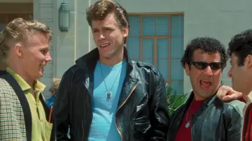 Backdrop to the movie "Grease" #583220