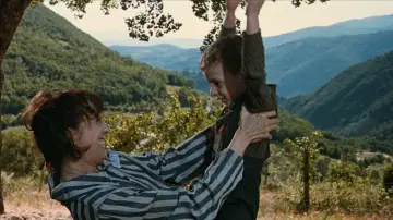 Backdrop to the movie "Life Is Beautiful" #173882