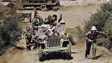 Backdrop to the movie "M*A*S*H" #858669