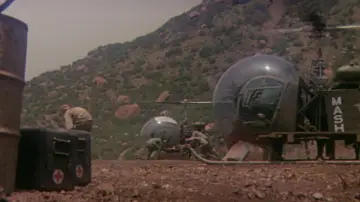 Backdrop to the movie "M*A*S*H" #858674