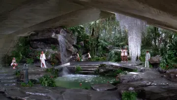 Backdrop to the movie "Moonraker" #783778