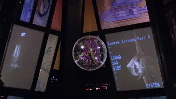 Backdrop to the movie "Moonraker" #783779