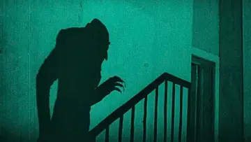 Backdrop to the movie "Nosferatu" #676382